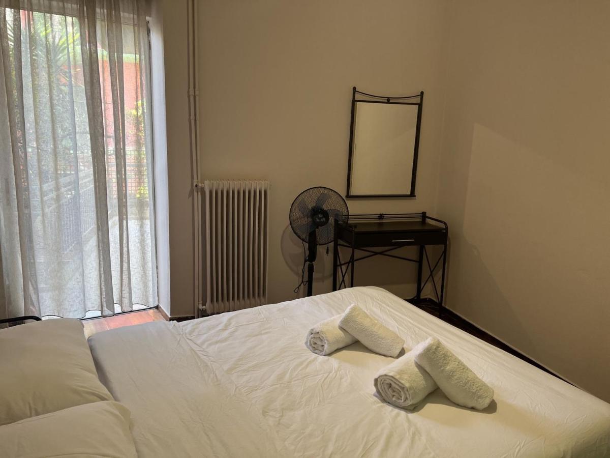 Apartament Retro At Pagrati Ateny Zewnętrze zdjęcie